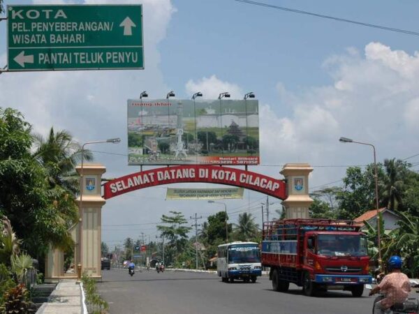 TRAVEL JAKARTA - CILACAP