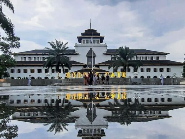 TRAVEL CILACAP - BANDUNG